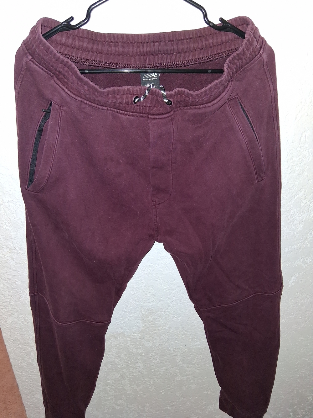 American Eagle Outfitters Men's Maroon Drawstring Joggers
